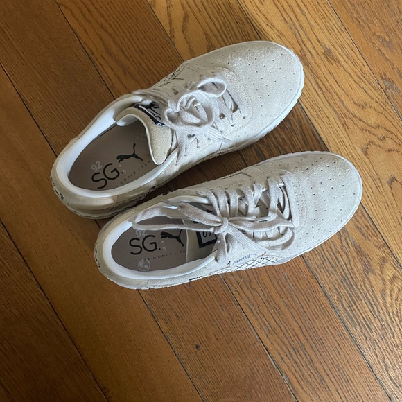 Puma sneakers (almost new) size 8 - Picture 5 of 5